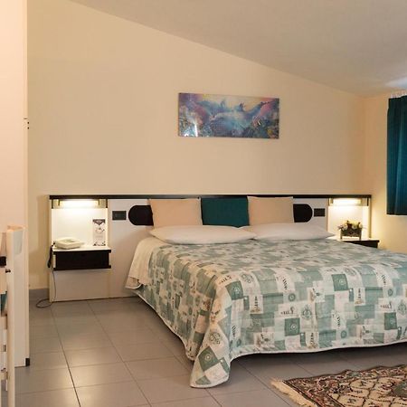 Hotel Falisco Fabrica di Roma Kültér fotó