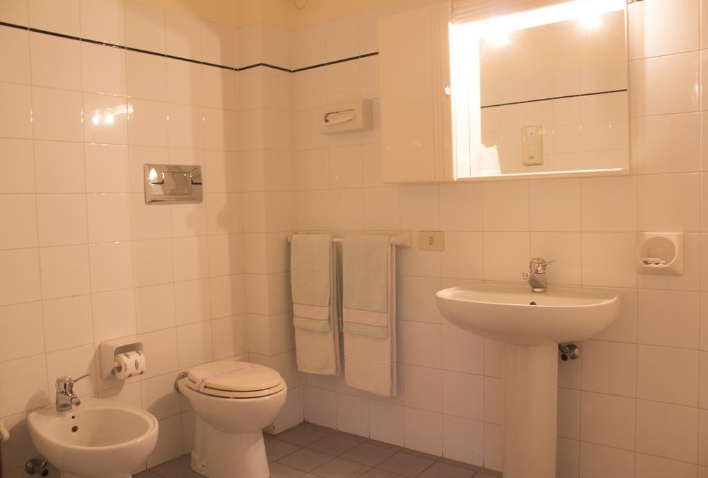 Hotel Falisco Fabrica di Roma Szoba fotó