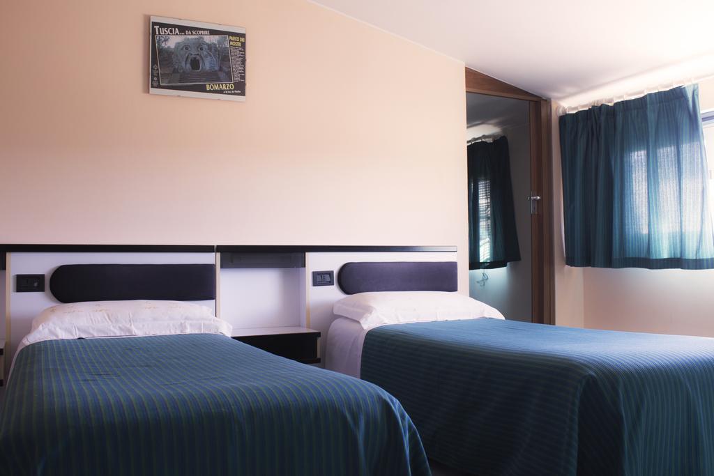 Hotel Falisco Fabrica di Roma Szoba fotó
