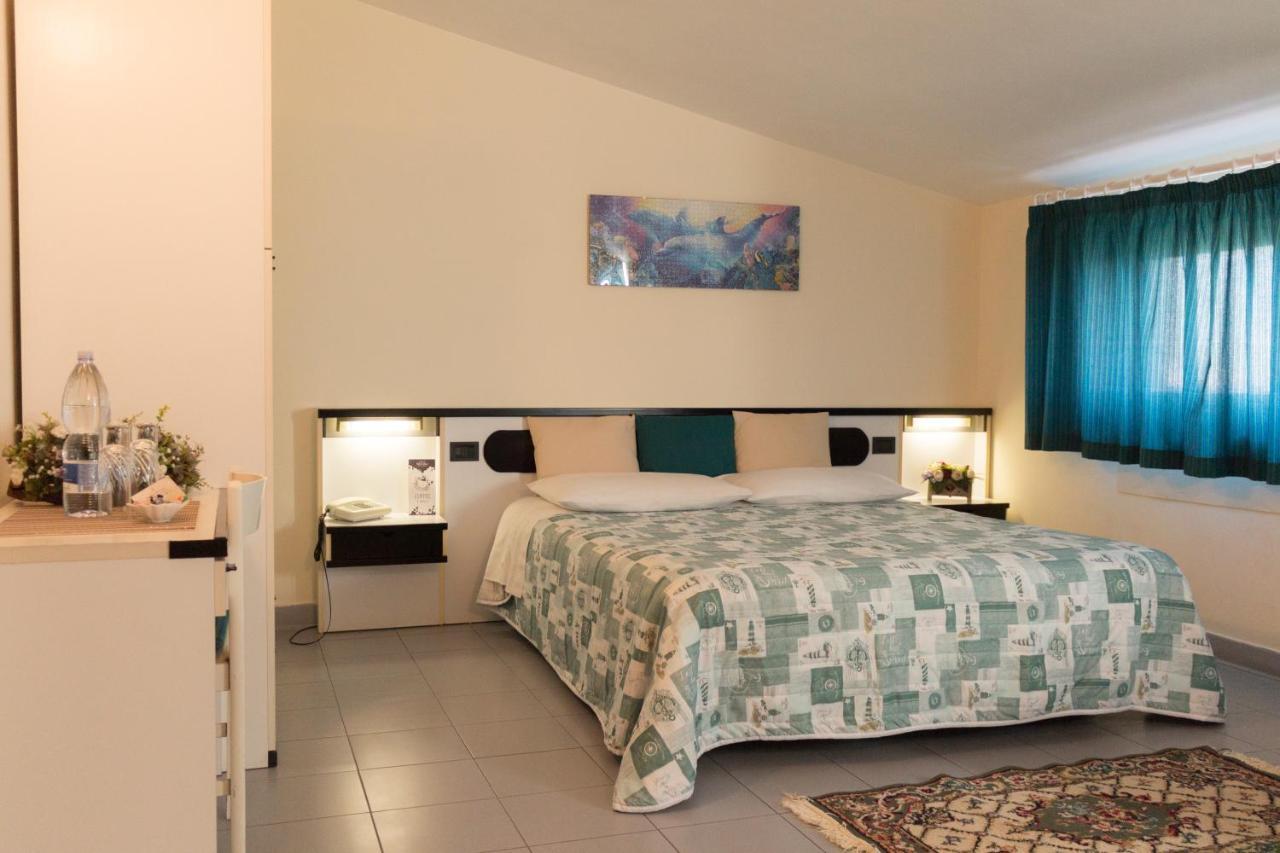 Hotel Falisco Fabrica di Roma Kültér fotó