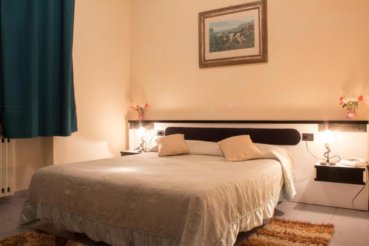 Hotel Falisco Fabrica di Roma Kültér fotó
